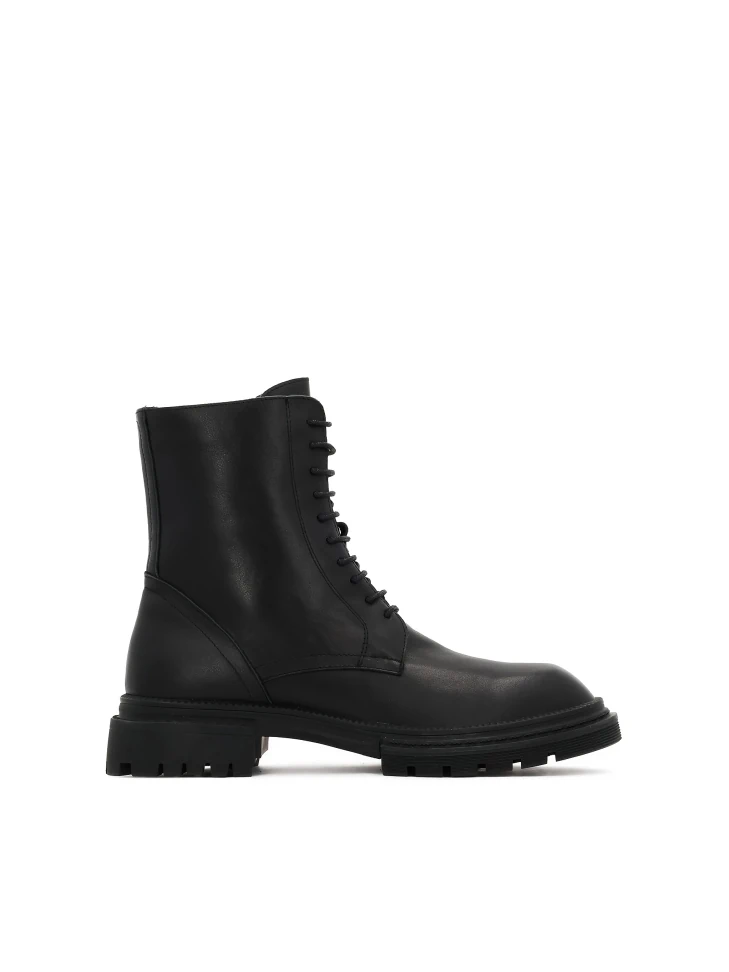 kazar Lace-up boots in military style