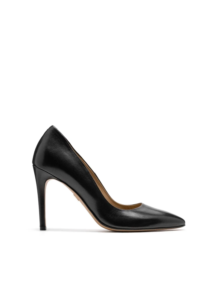 kazar Ladies’ black pumps