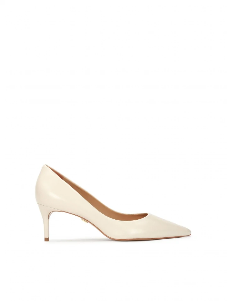 kazar Ladies’ cream pumps