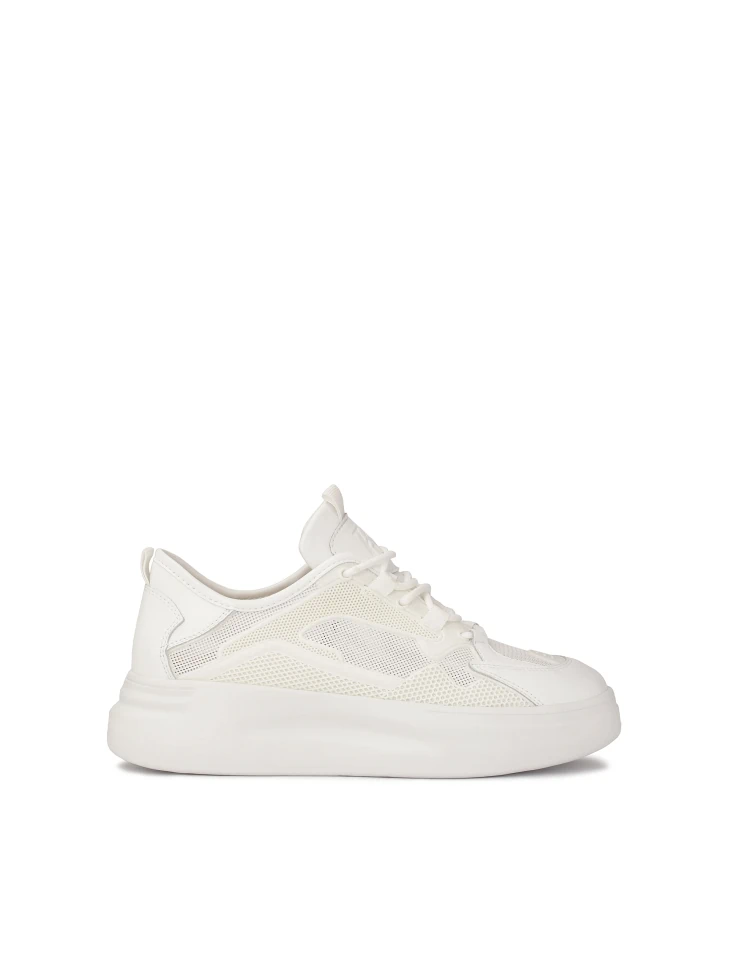 kazar Ladies’ sporty white shoes