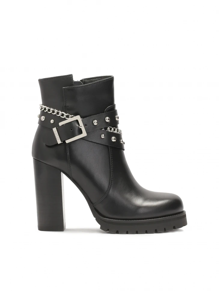 kazar Leather boots decorated with silver details