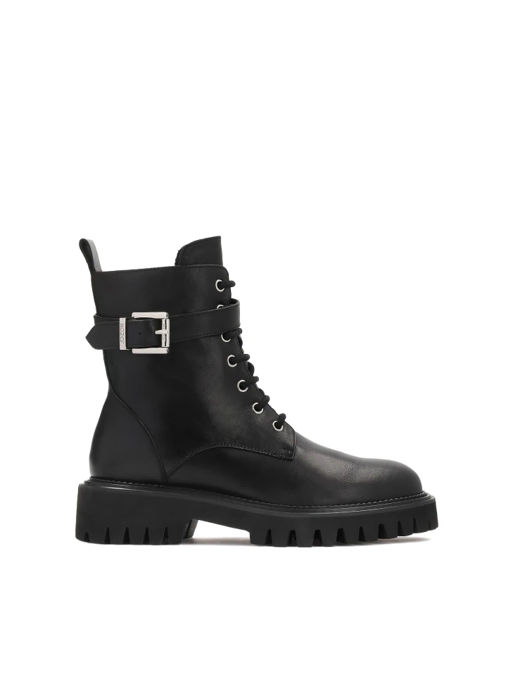 kazar Leather boots decorated with stripes