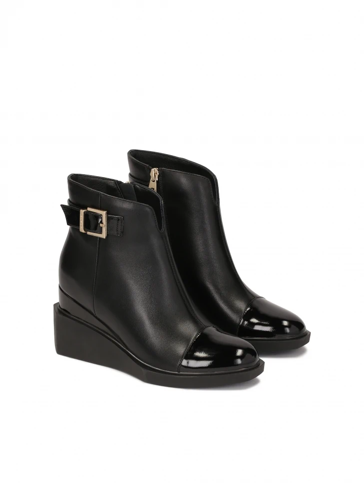 Kazar Leather Boots On Two-tiered Anchors