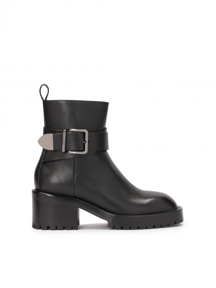 kazar Leather boots with a wide low heel