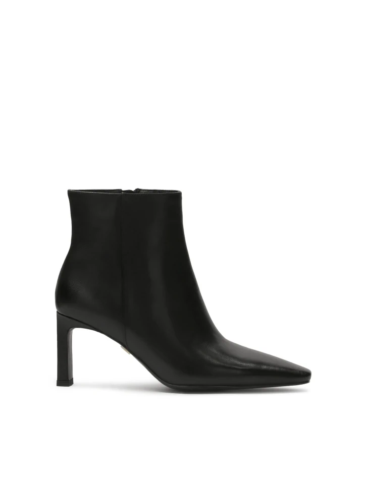 kazar Leather boots with extended nose