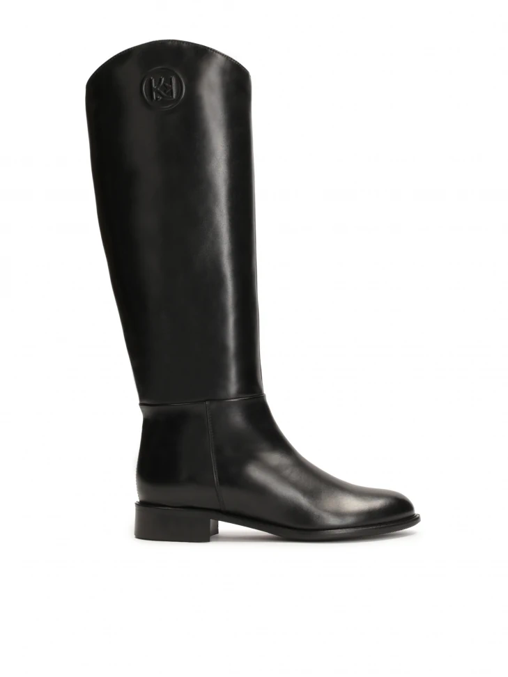 kazar Leather high boots with a rounded upper