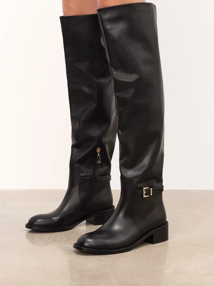 Kazar Leather Musketeers With Flat Heels