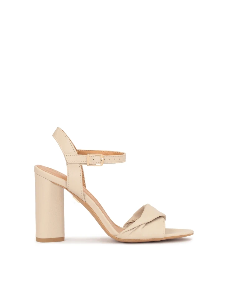 kazar Leather sandals on an attractive heel