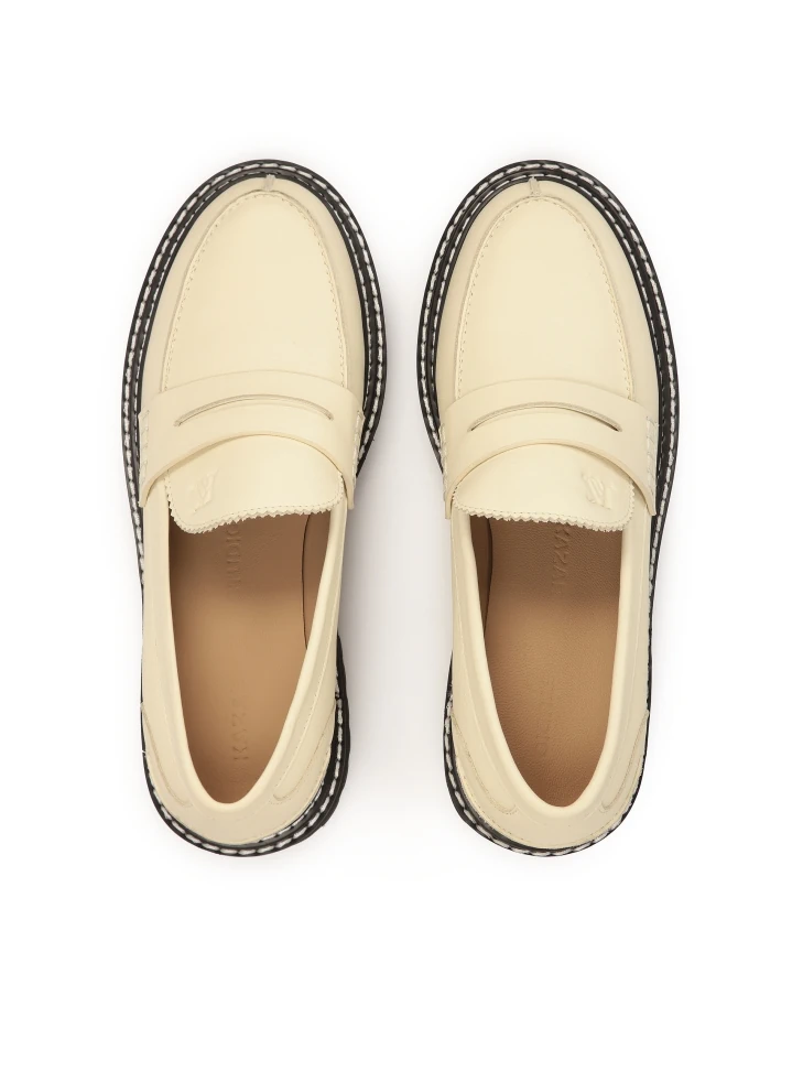 Kazar Leather Shoes On A Contrasting Sole