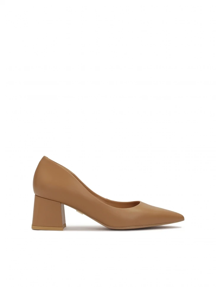 kazar Light brown pumps with a wide heel