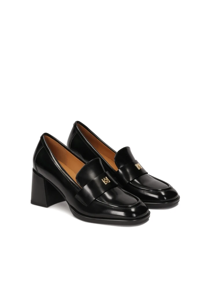 Kazar Lords Pumps With A Wide Heel