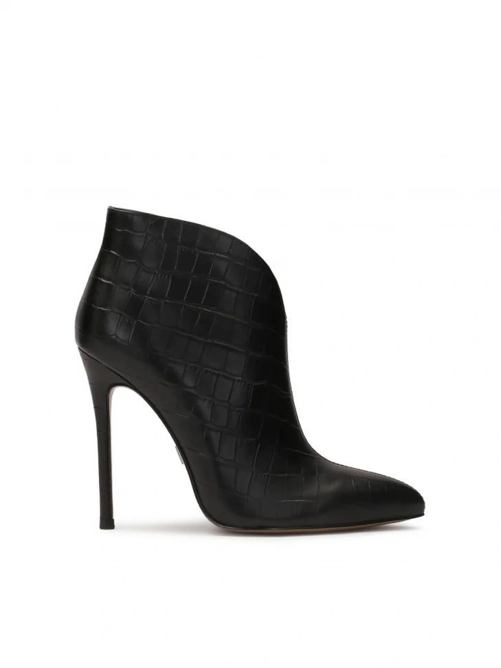 kazar Low boots with a slender heel