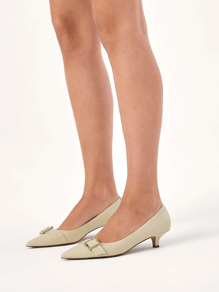 Kazar Low Leather Pumps With Buckle