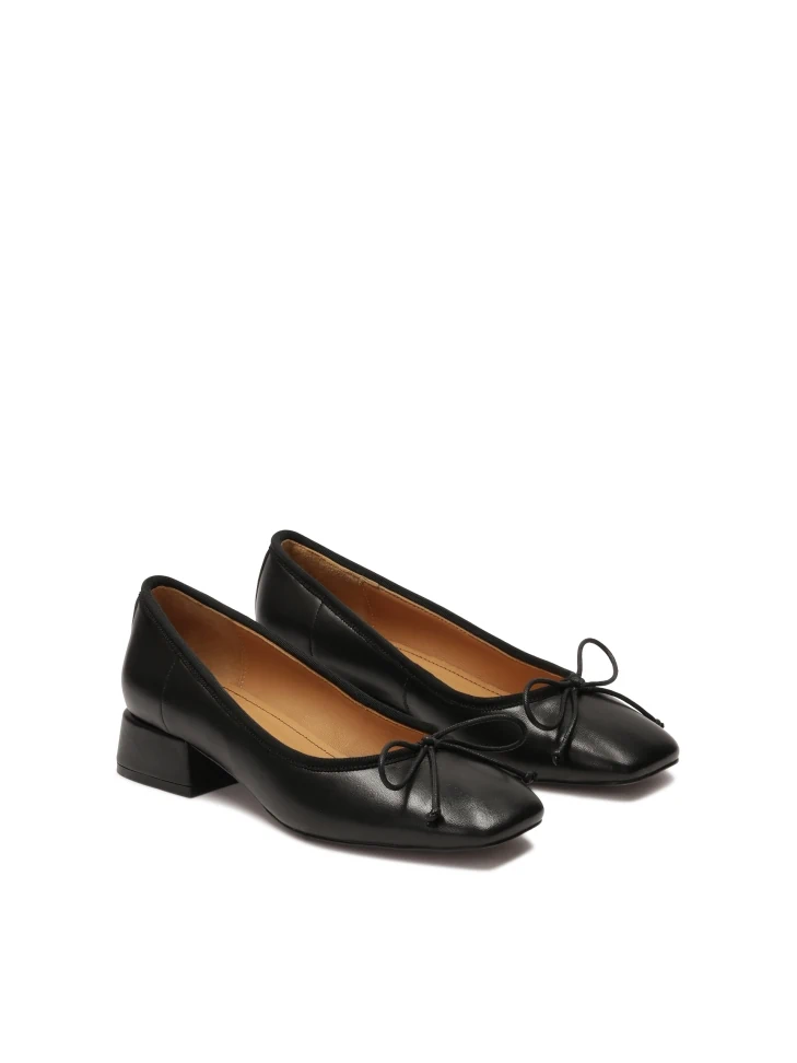 Kazar Low Pumps With A Bow