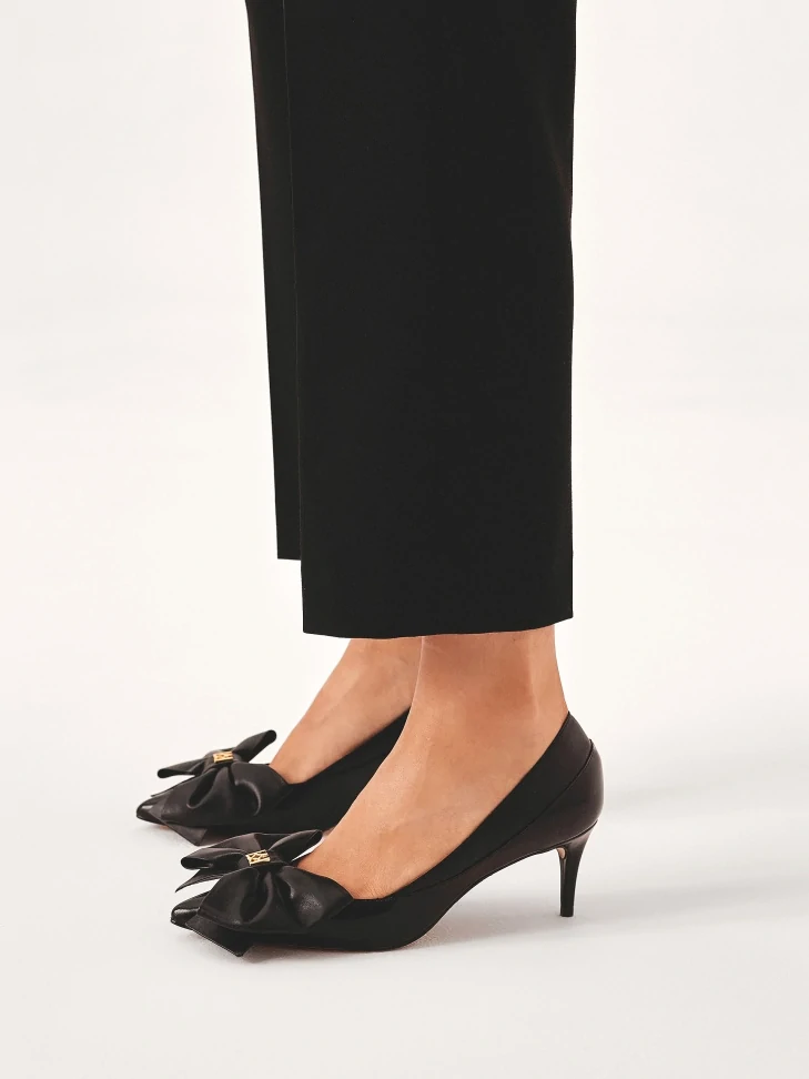 Kazar Low Pumps With A Bow