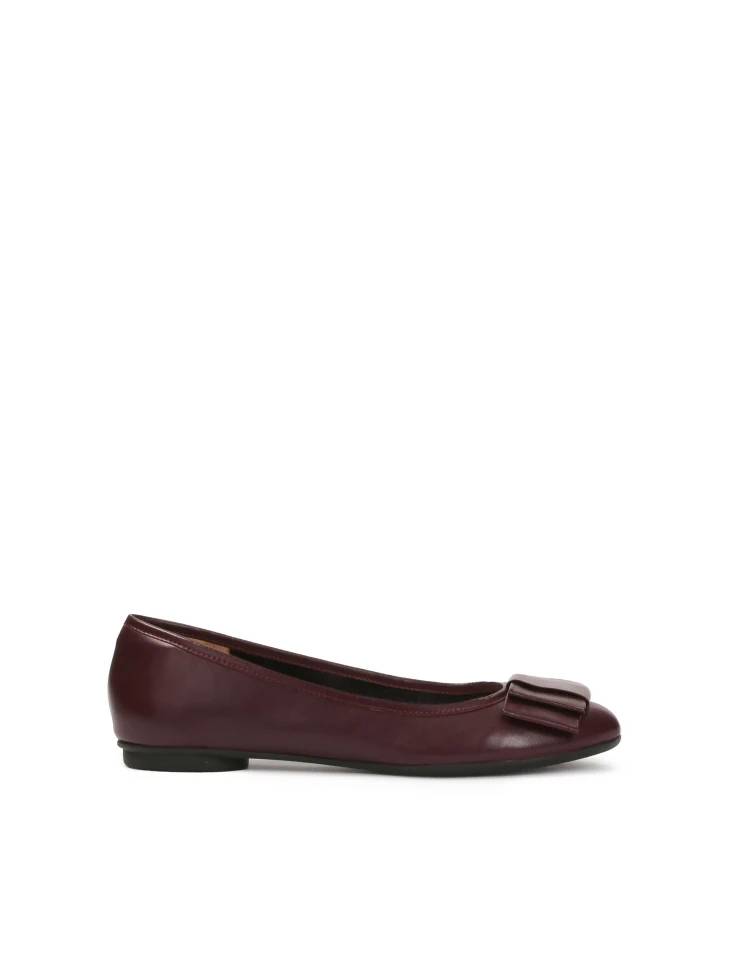 kazar Maroon ballerinas with a bow