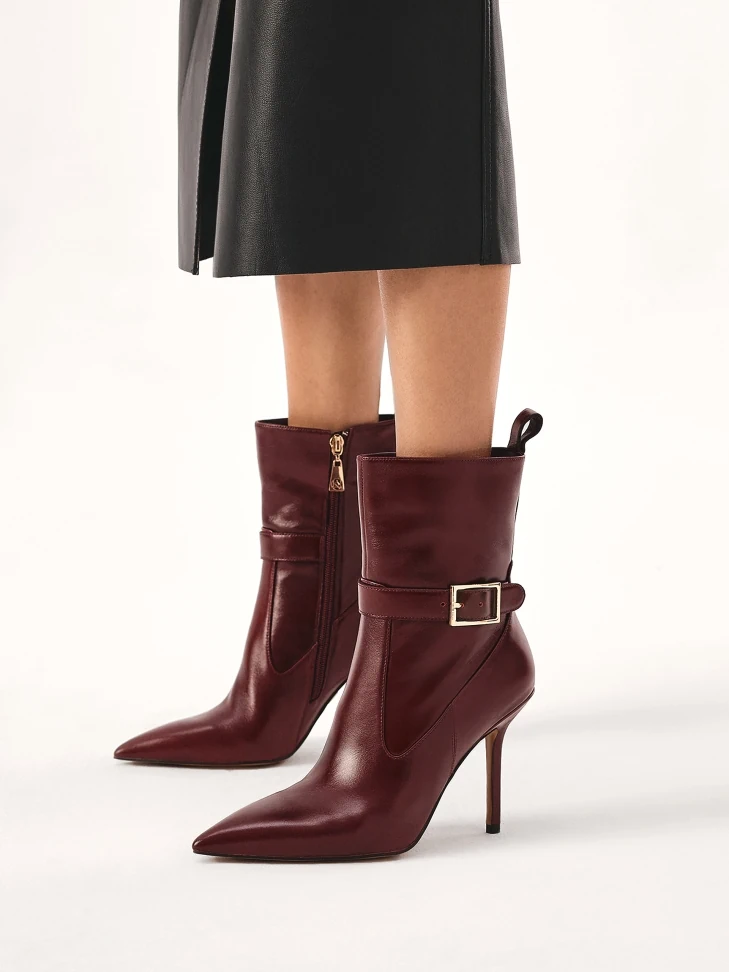 Kazar Maroon Boots With Pointed Toes