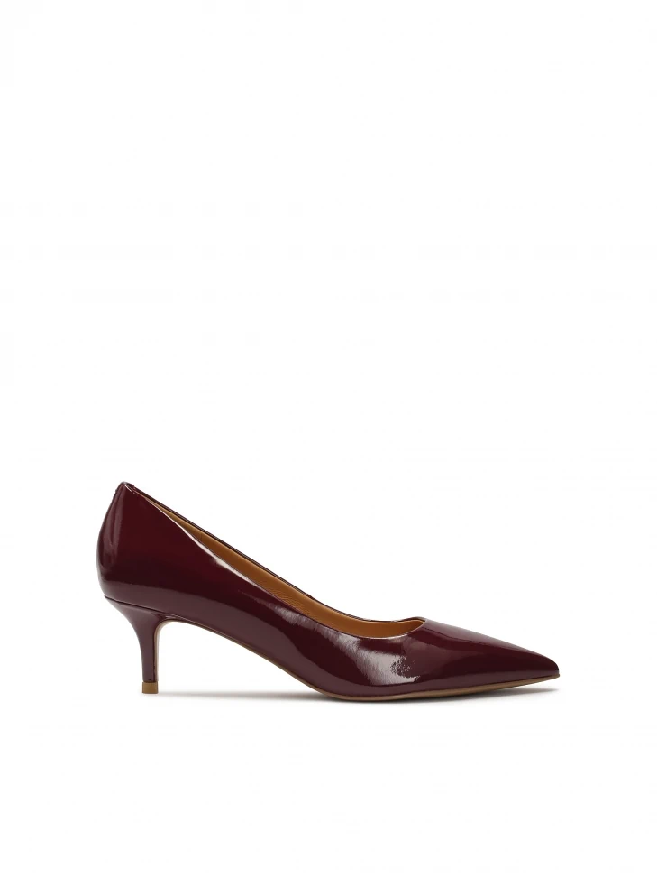 kazar Maroon low pumps in patent leather