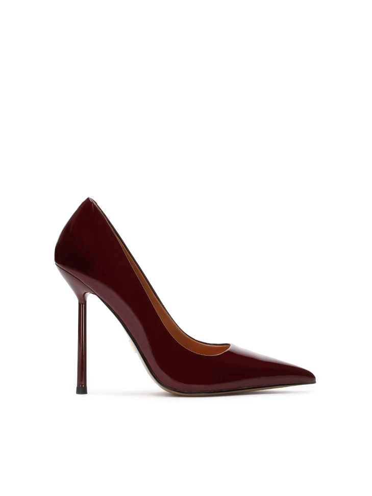 kazar Maroon patent leather pumps