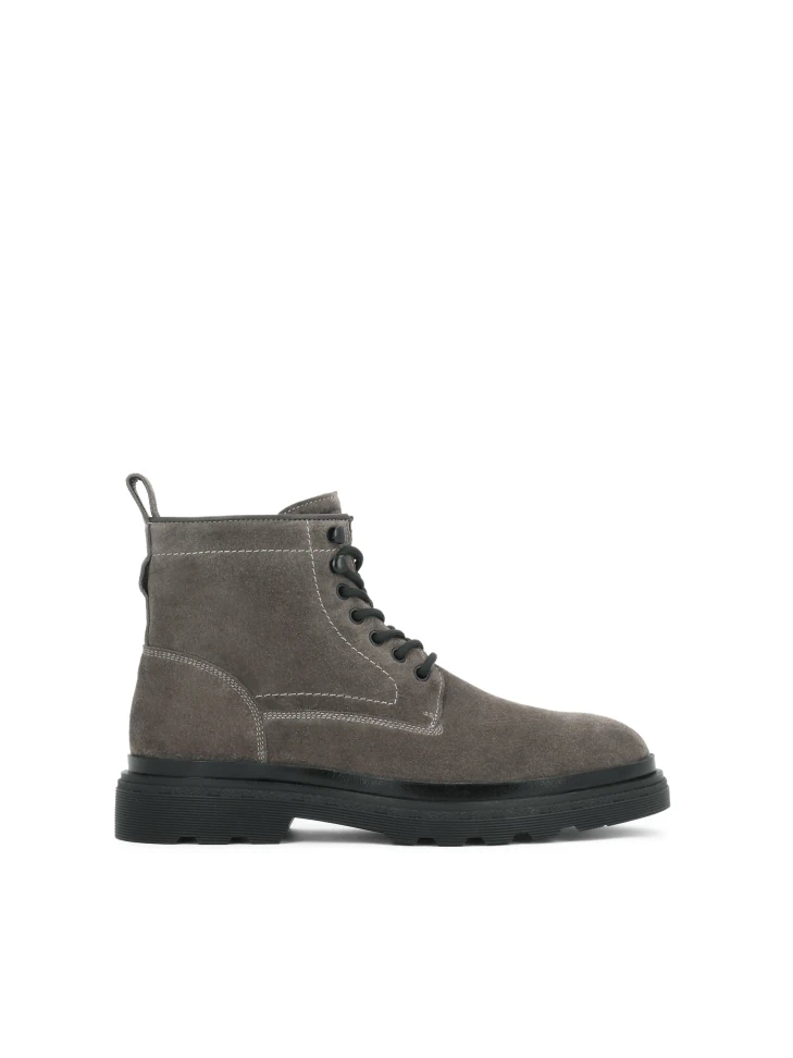 kazar Men's taupe-colored suede boots