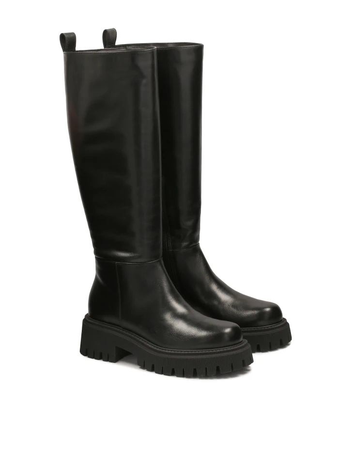Kazar Minimalist Black Boots On A Thick Sole