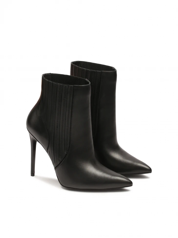 Kazar Minimalist Boots On A Slender Stiletto Heel