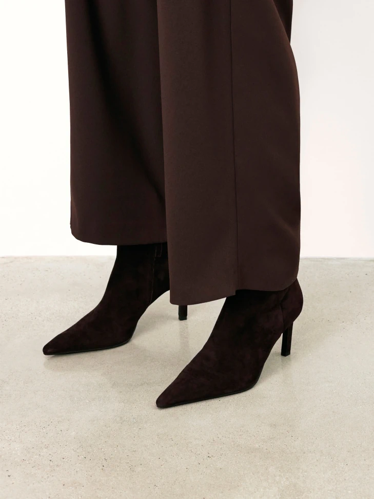 Kazar Minimalist Brown Suede Boots