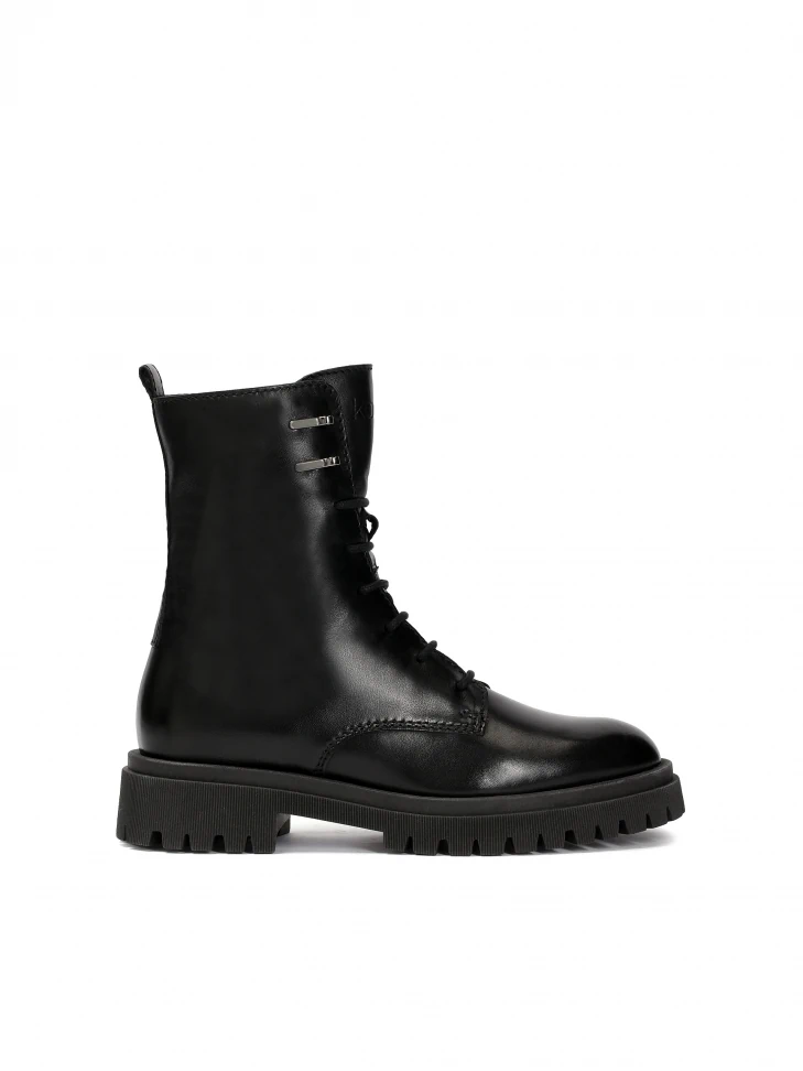 kazar Minimalist leather boots in military style