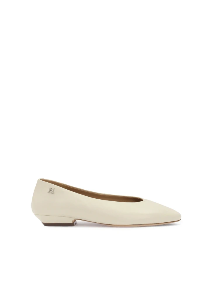 kazar Monogrammed slip-on natural leather pumps