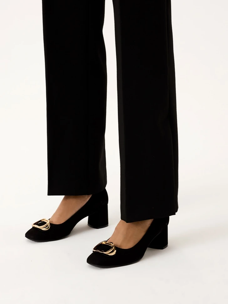 Kazar Nubuck Pumps With A Wide Heel
