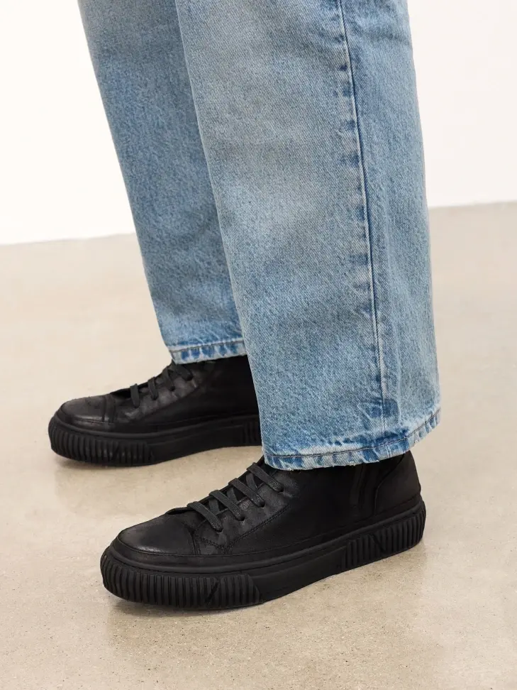 Kazar Nubuck Sneakers With High Upper