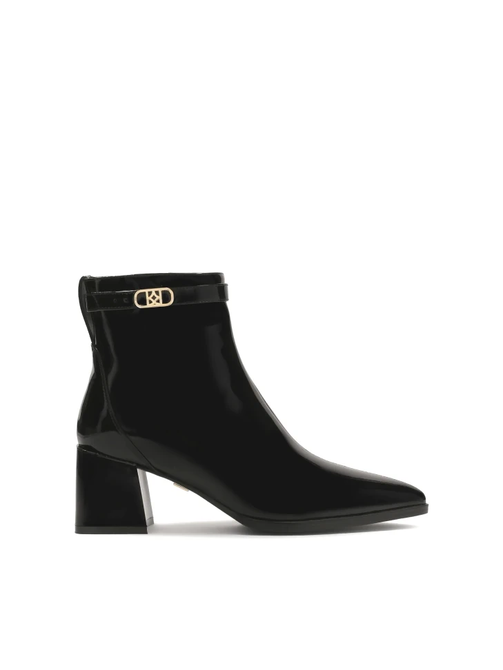 kazar Patent leather black boots on a post