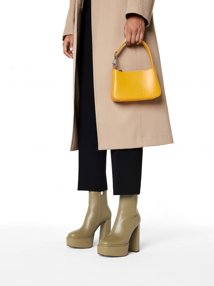 Kazar Platform And Block Boots With A Simple Upper