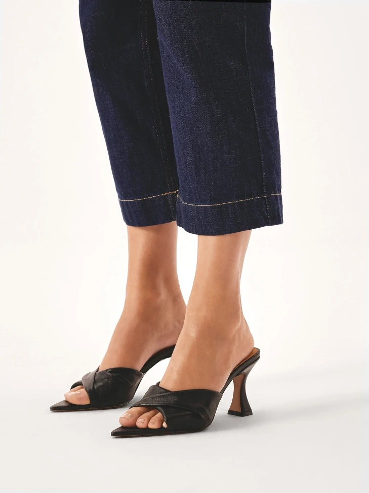 Kazar Pointed Mules In Black Leather