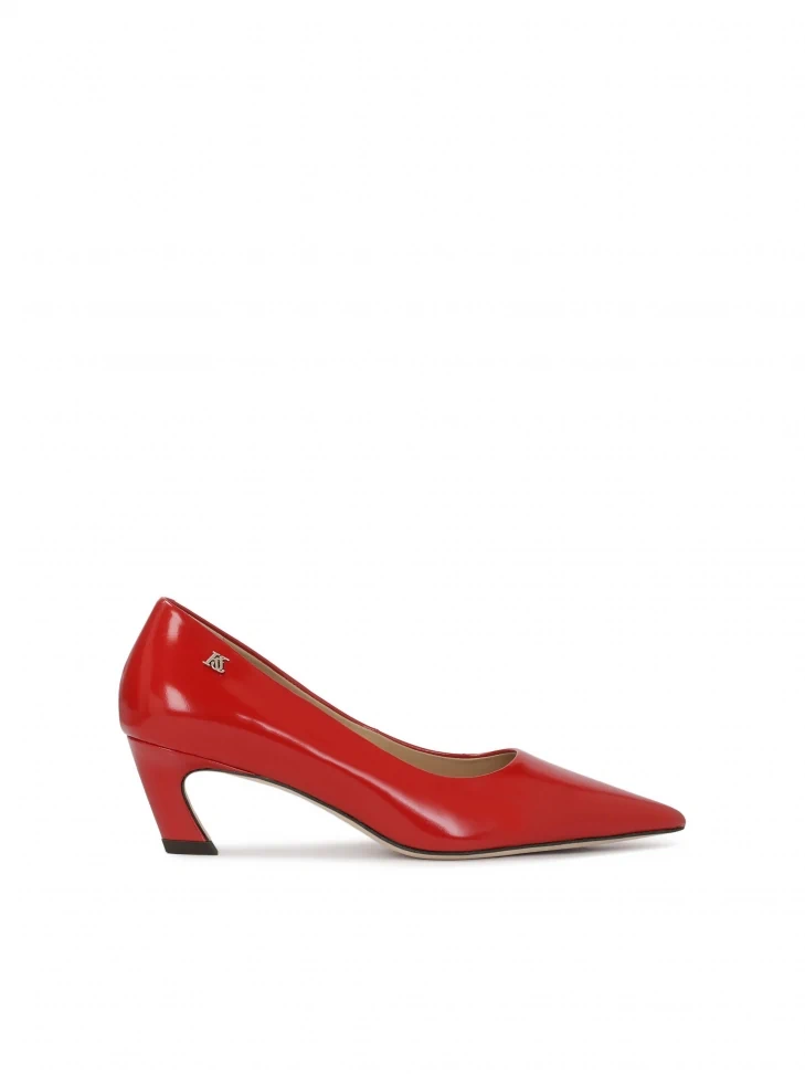kazar Red pumps with avant-garde heel