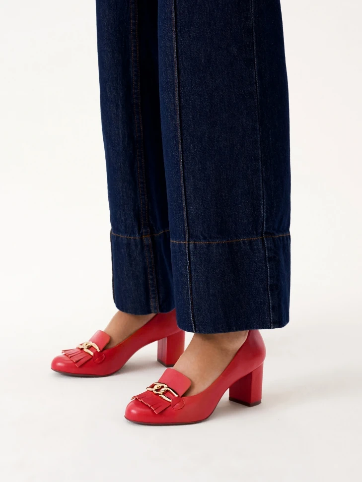 Kazar Red Pumps With Metal Links