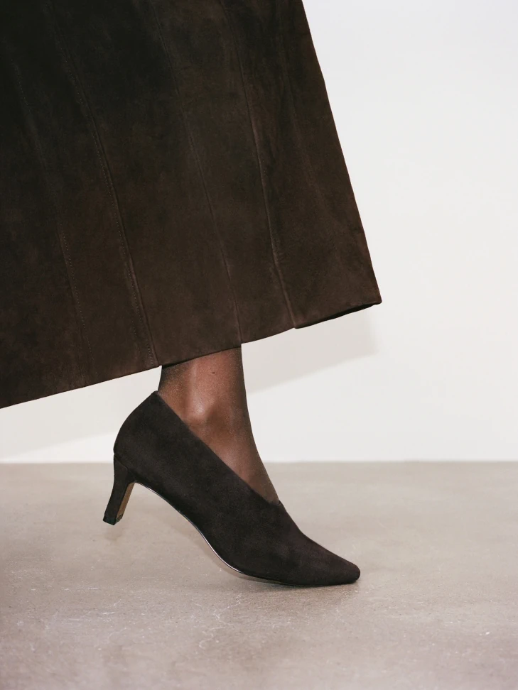 Kazar Retro Style Suede Pumps