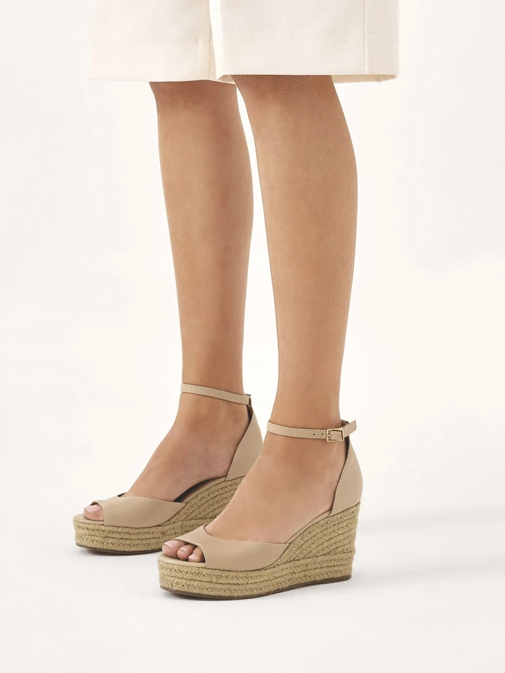 Kazar Sandals With Anchor Decorated With String