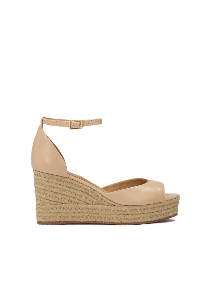 kazar Sandals with anchor decorated with string