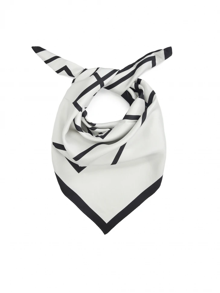 kazar Silk scarf with geometric patterns