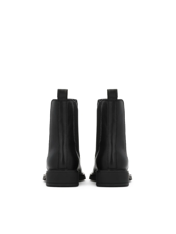 Kazar Slip-on Boots On A Flat Sole