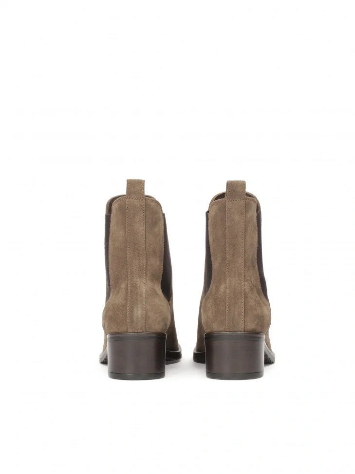 Kazar Slip-on Boots With A Chunky Heel