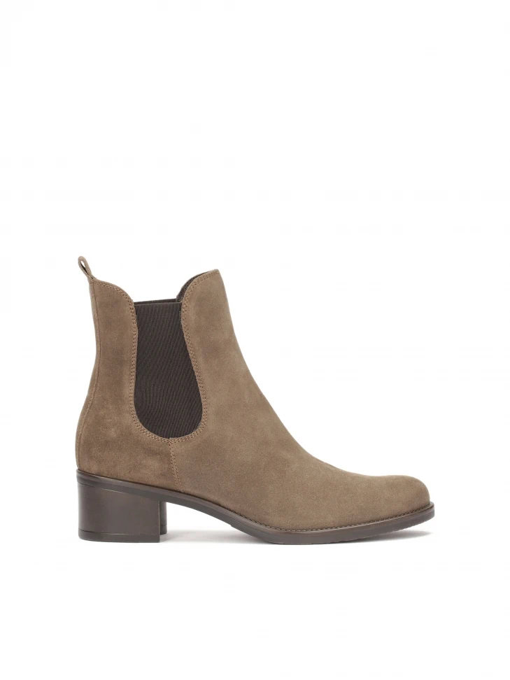 kazar Slip-on boots with a chunky heel