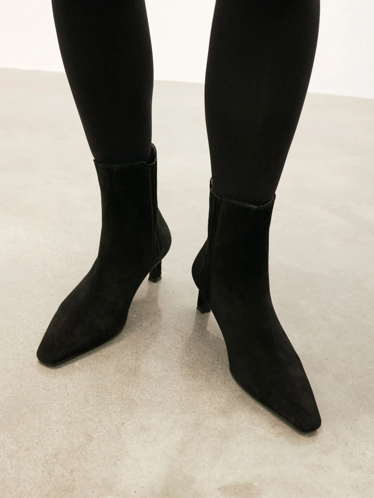 Kazar Slip-on Low-heeled Boots