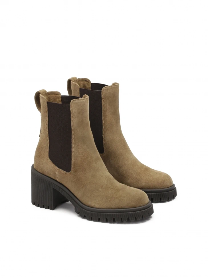Kazar Slip-on Suede Casual Style Boots