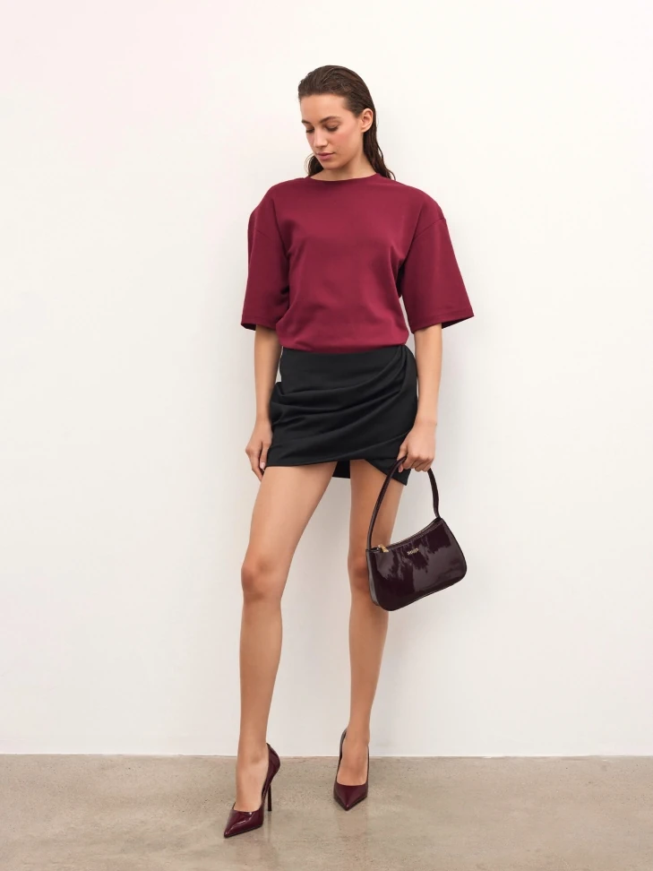 Kazar Small Patent Bag In Maroon Color