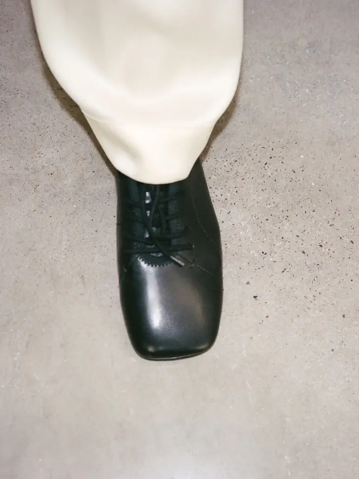 Kazar Soft Leather Lace-up Shoes