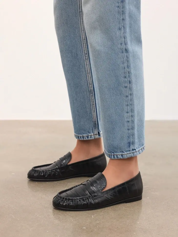Kazar Stamped Leather Slip-on Loafers