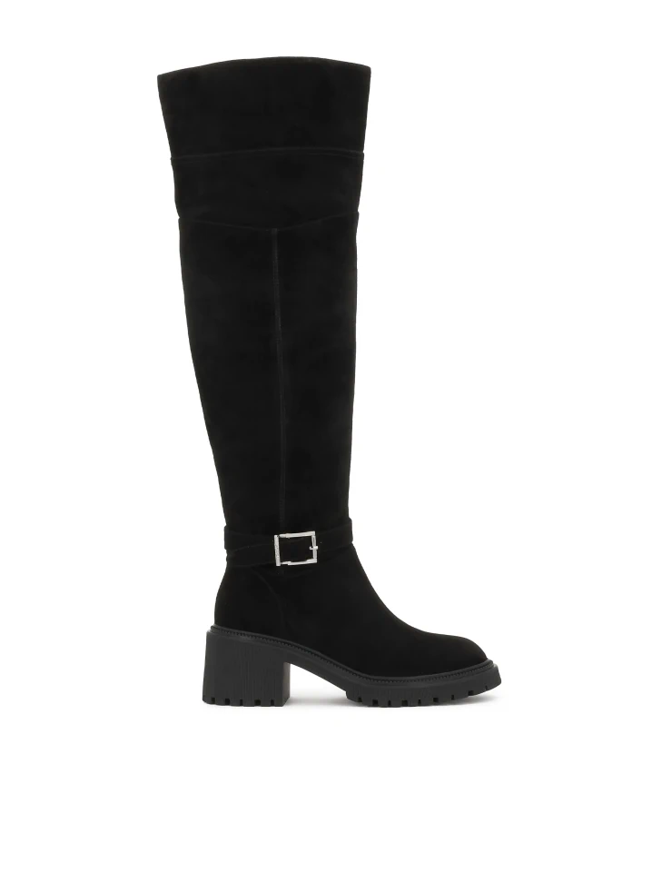 kazar Suede boots on trep sole