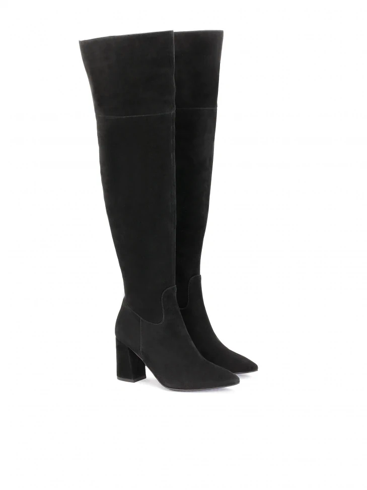 Kazar Suede Musketeers With A Wide Heel